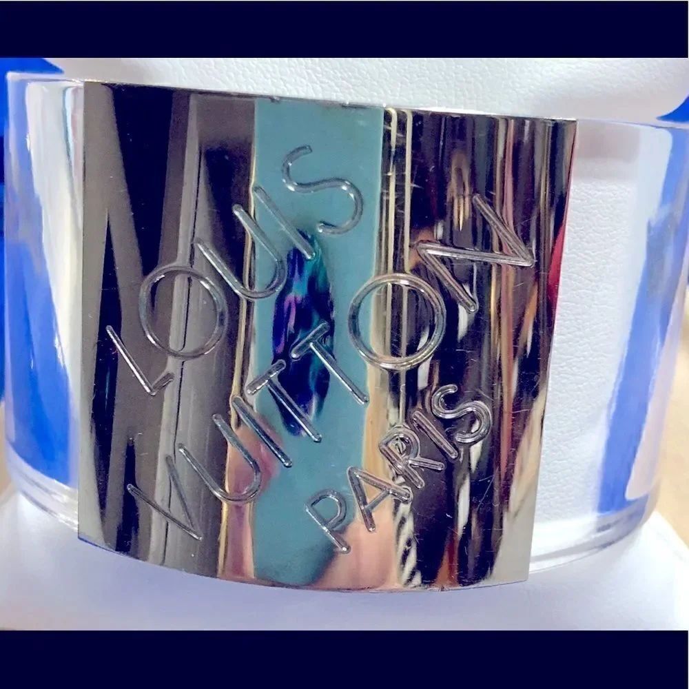 Louis Vuitton Bangle M92198 Night Clubber Synthetic Resin with Metal
